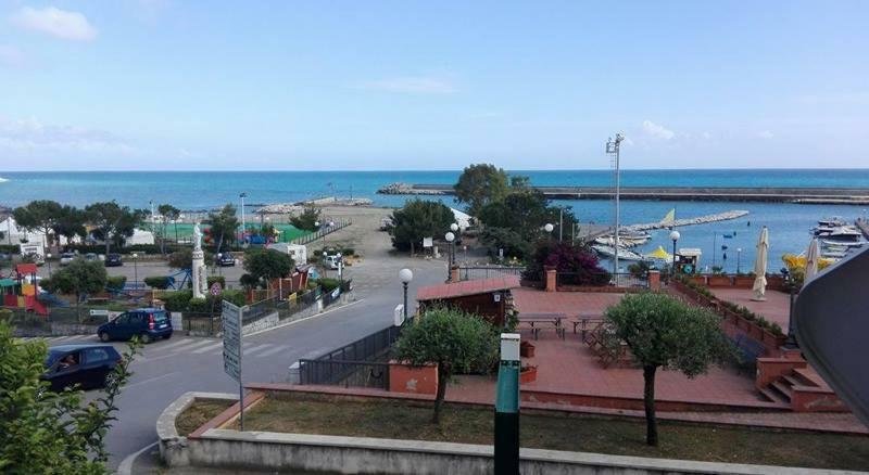 Casa Francesca Leilighet Marina di Camerota Eksteriør bilde